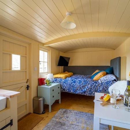 The Baytree Shepherds Hut Stonehouse (Gloucestershire) Exterior photo