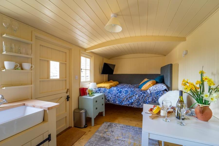 The Baytree Shepherds Hut Stonehouse (Gloucestershire) Exterior photo