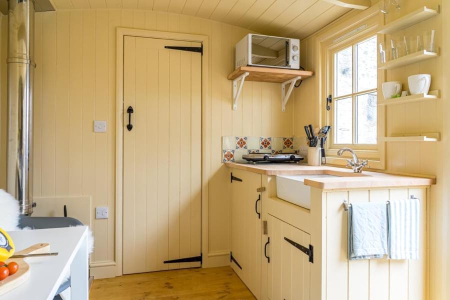 The Baytree Shepherds Hut Stonehouse (Gloucestershire) Exterior photo